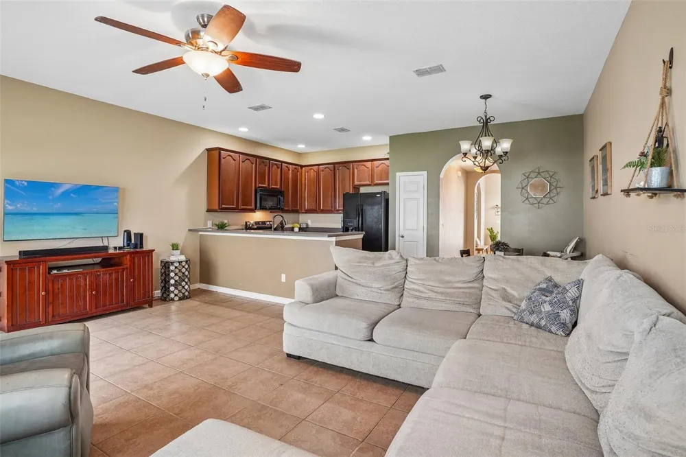 1329 HERITAGE COMMONS DRIVE Winter Springs, FL 32708