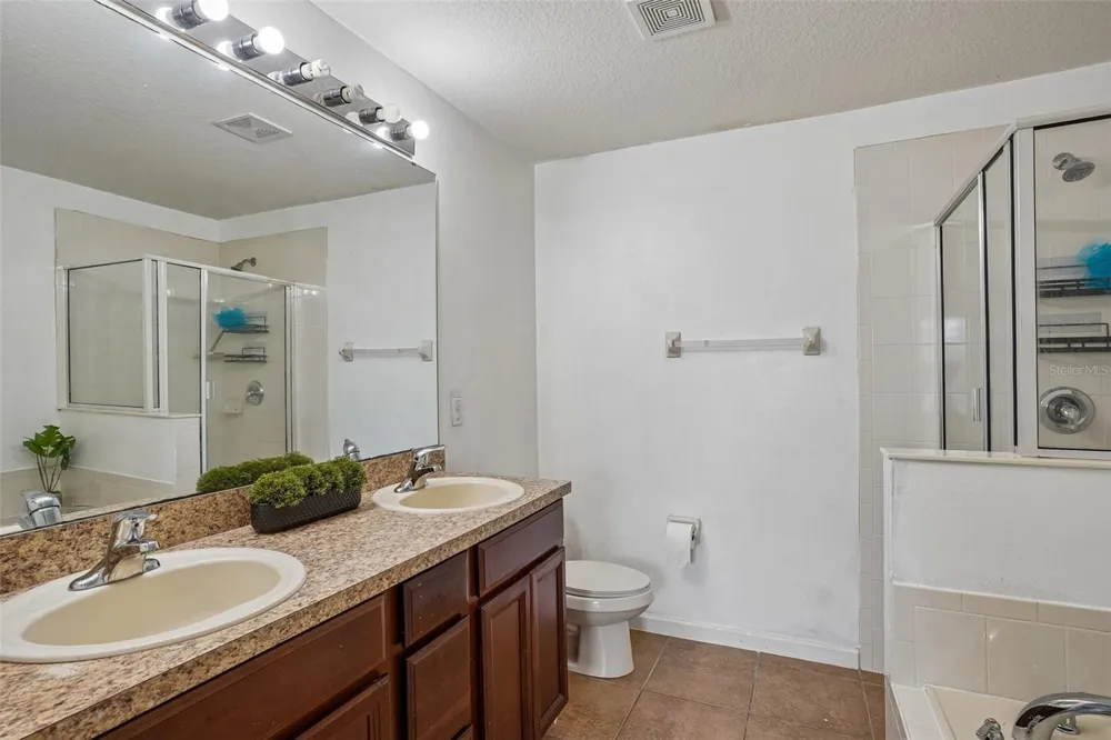 1329 HERITAGE COMMONS DRIVE Winter Springs, FL 32708