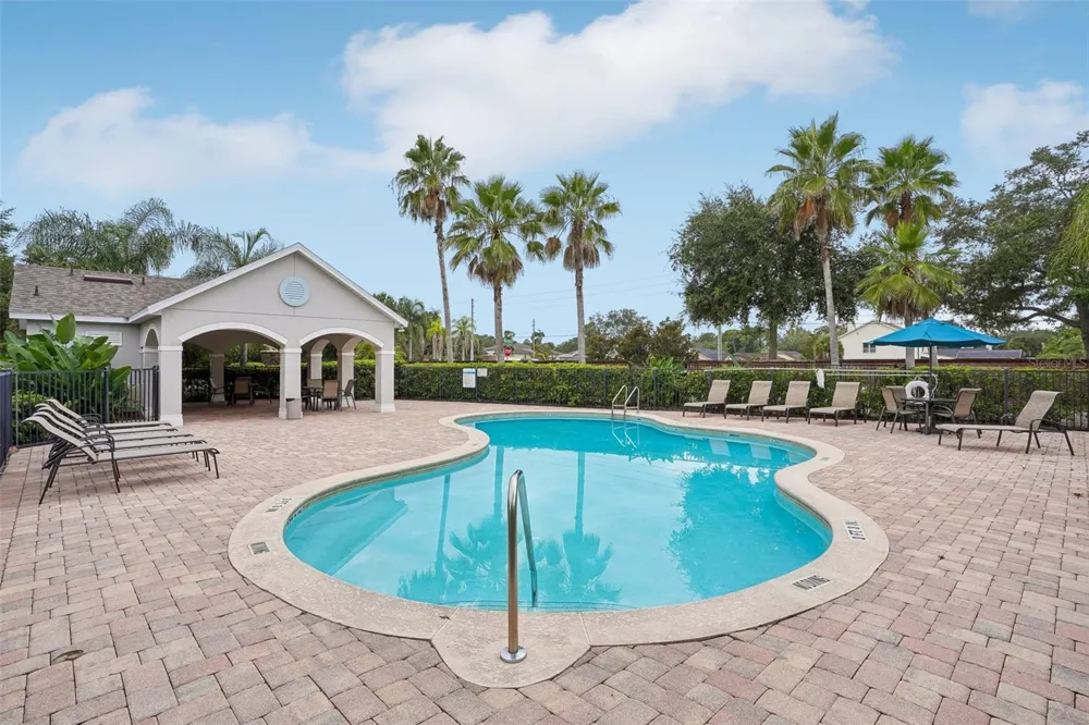 1329 HERITAGE COMMONS DRIVE Winter Springs, FL 32708