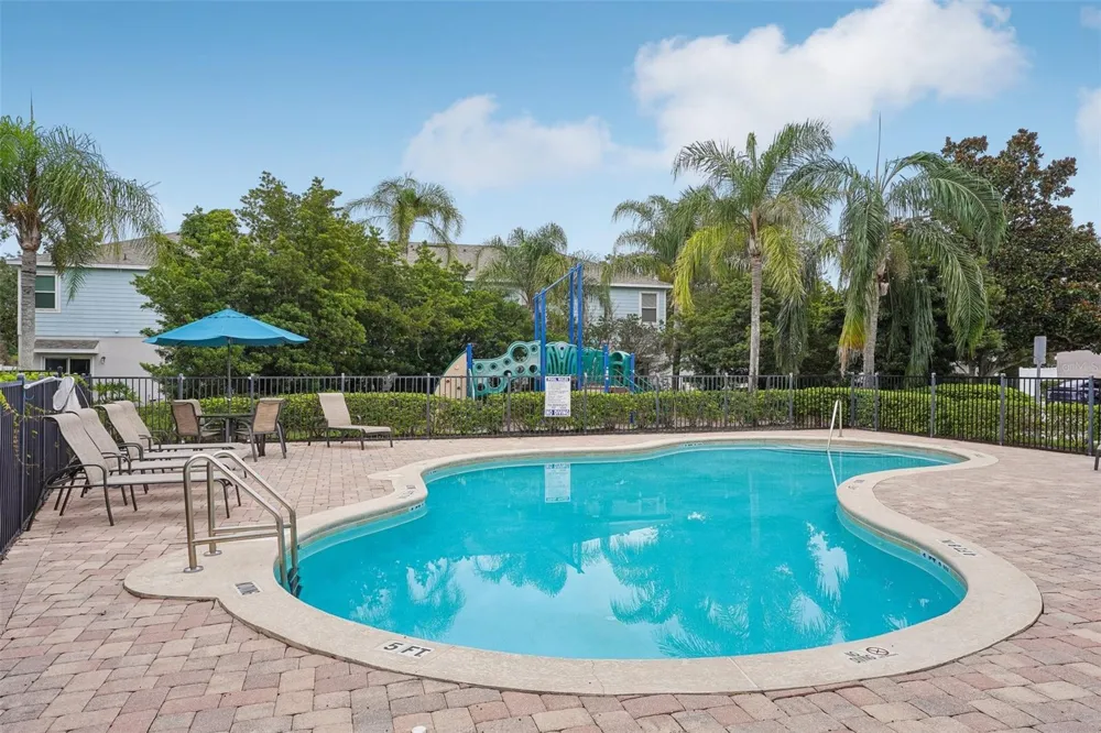 1329 HERITAGE COMMONS DRIVE Winter Springs, FL 32708