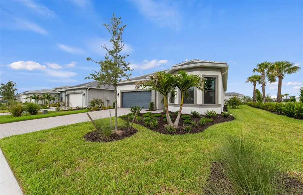 5006 GOLDEN SHORE COURT Lakewood Ranch, FL 34211