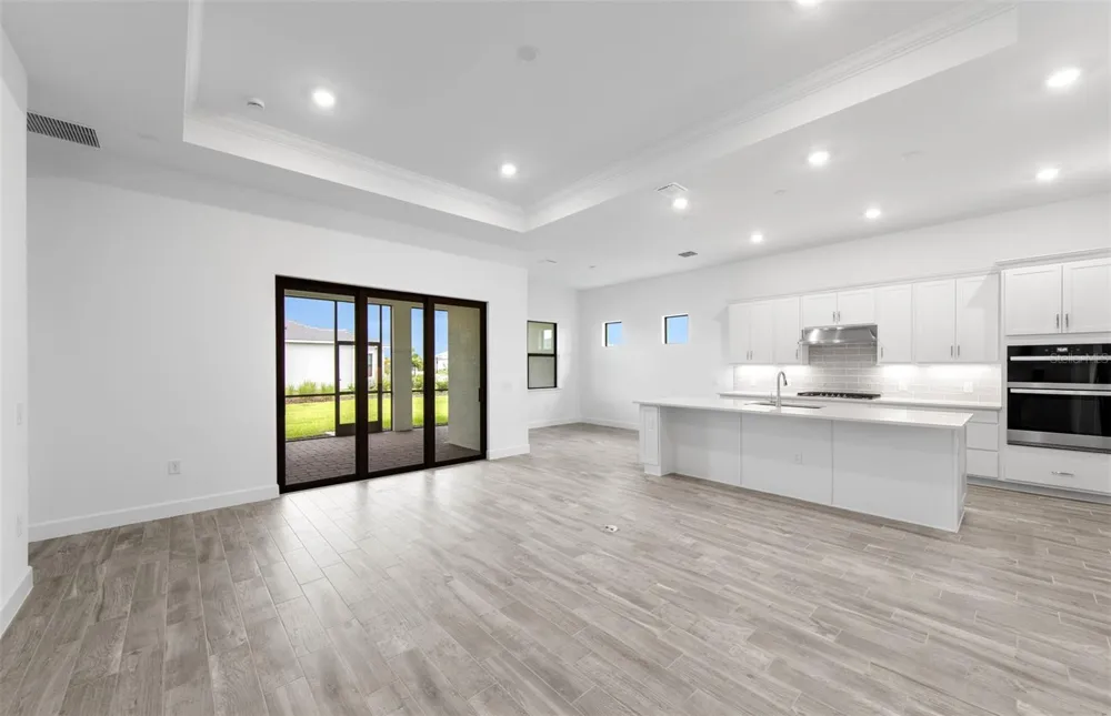5006 GOLDEN SHORE COURT Lakewood Ranch, FL 34211