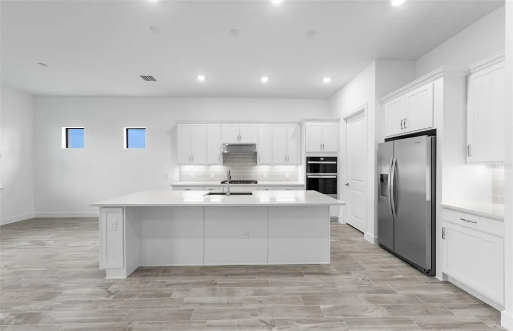 5006 GOLDEN SHORE COURT Lakewood Ranch, FL 34211