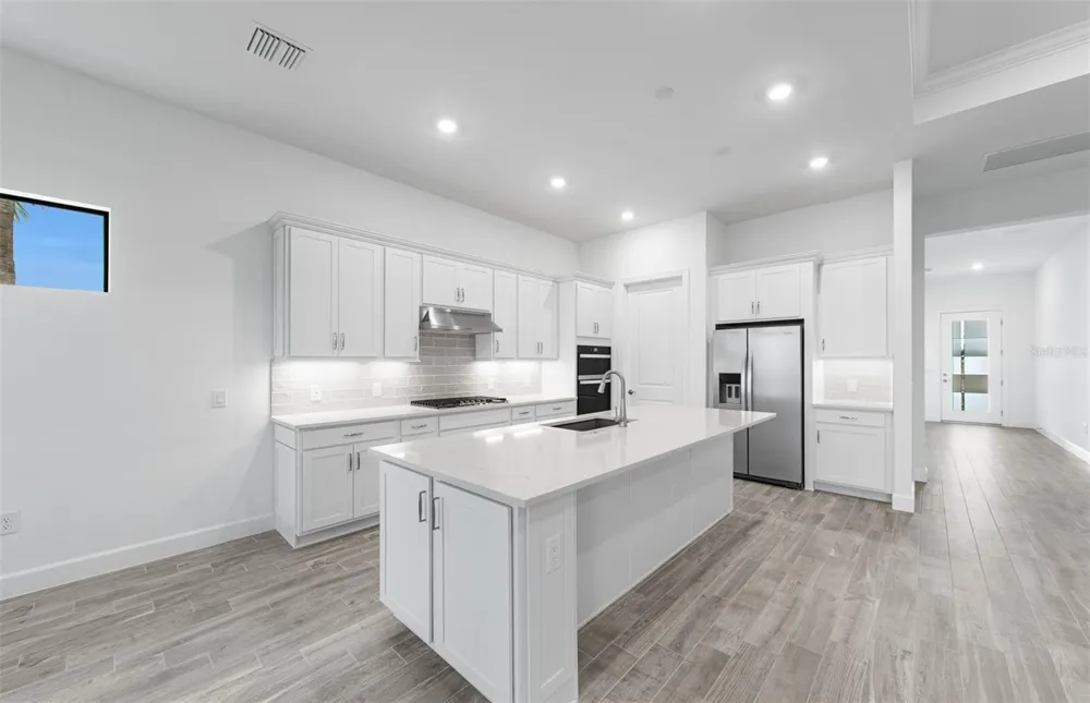 5006 GOLDEN SHORE COURT Lakewood Ranch, FL 34211