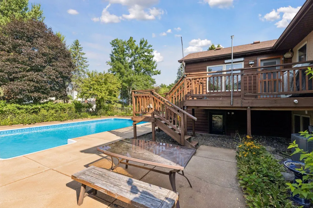 818 Pine Tree Trail Stillwater, MN 55082