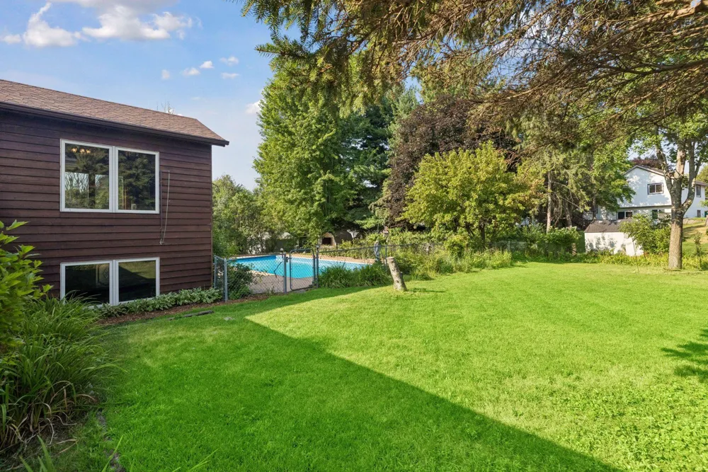 818 Pine Tree Trail Stillwater, MN 55082