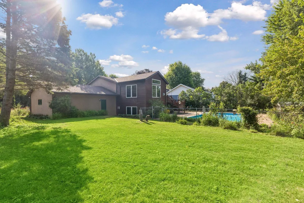 818 Pine Tree Trail Stillwater, MN 55082