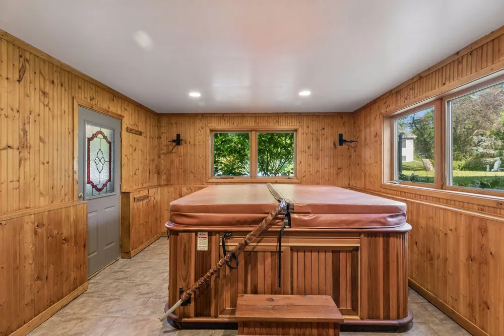 818 Pine Tree Trail Stillwater, MN 55082