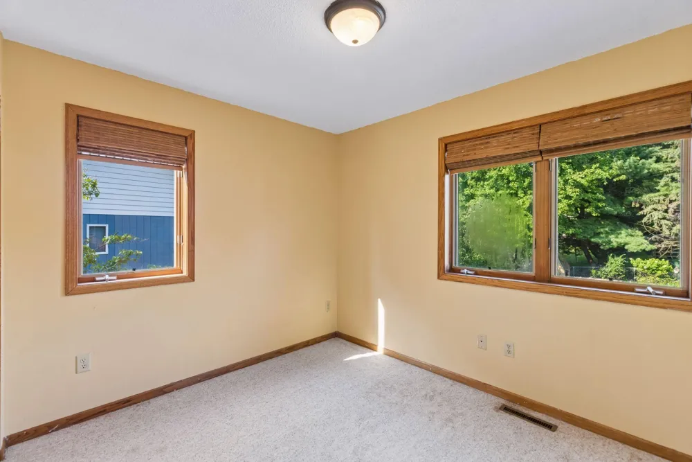 818 Pine Tree Trail Stillwater, MN 55082