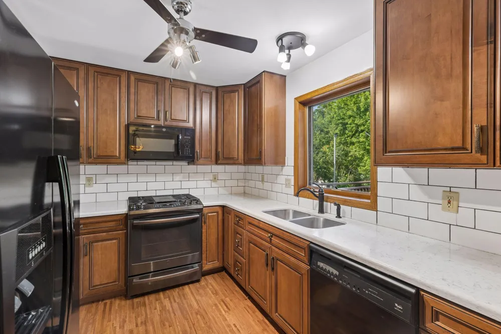 818 Pine Tree Trail Stillwater, MN 55082