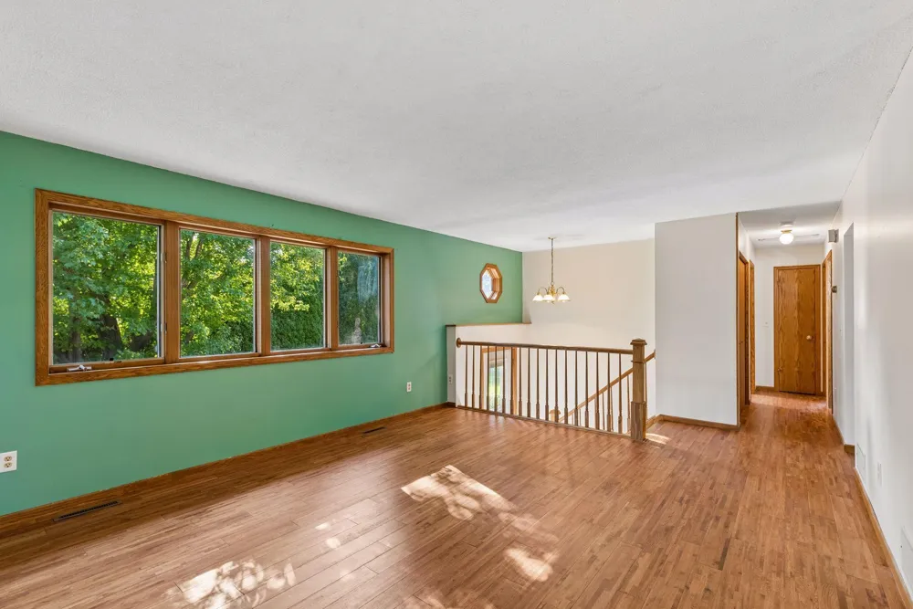 818 Pine Tree Trail Stillwater, MN 55082