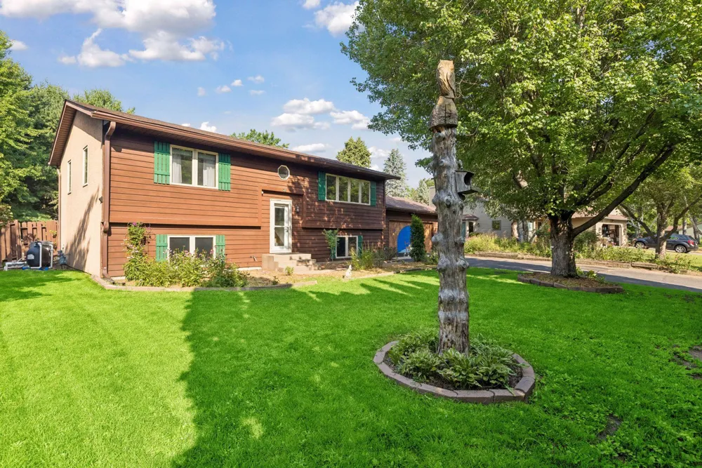 818 Pine Tree Trail Stillwater, MN 55082