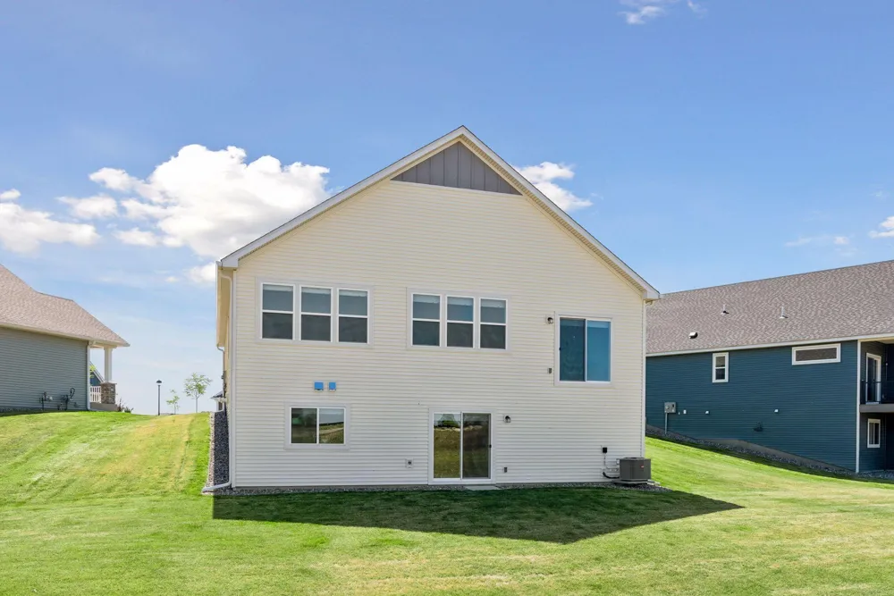 7594 Swan Street Lino Lakes, MN 55038