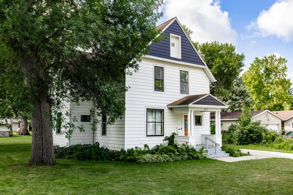 522 E Adolphus Avenue Fergus Falls, MN 56537