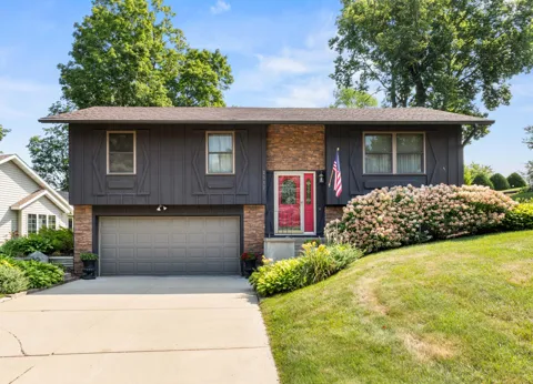 2517 Woodland Drive