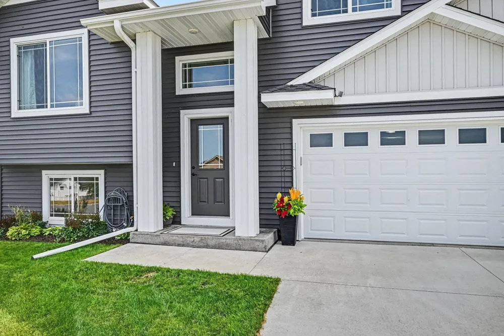413 Highland Drive Ellsworth, WI 54011