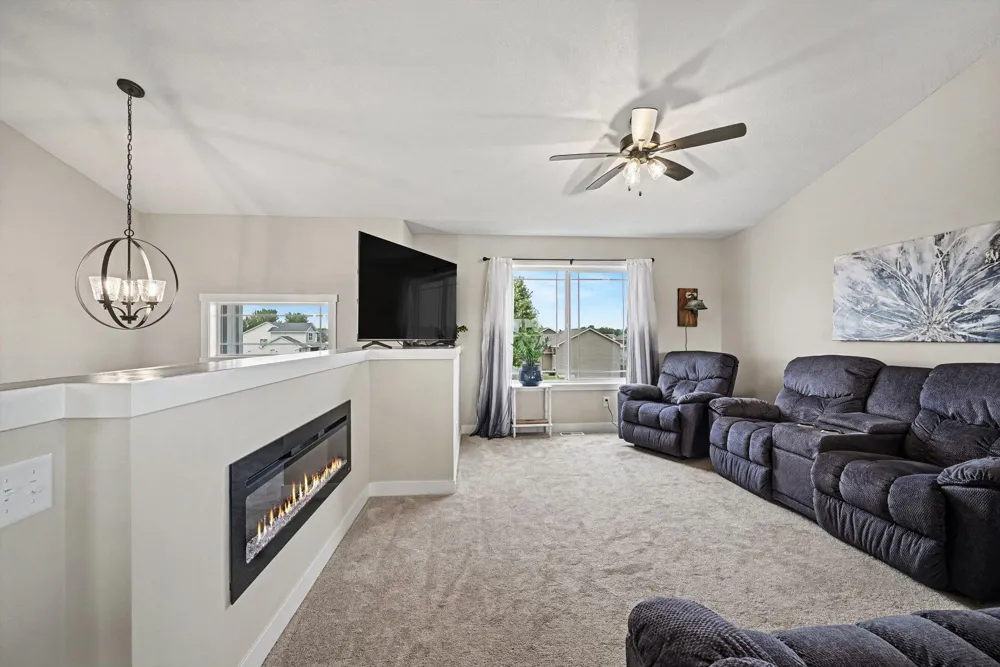 413 Highland Drive Ellsworth, WI 54011