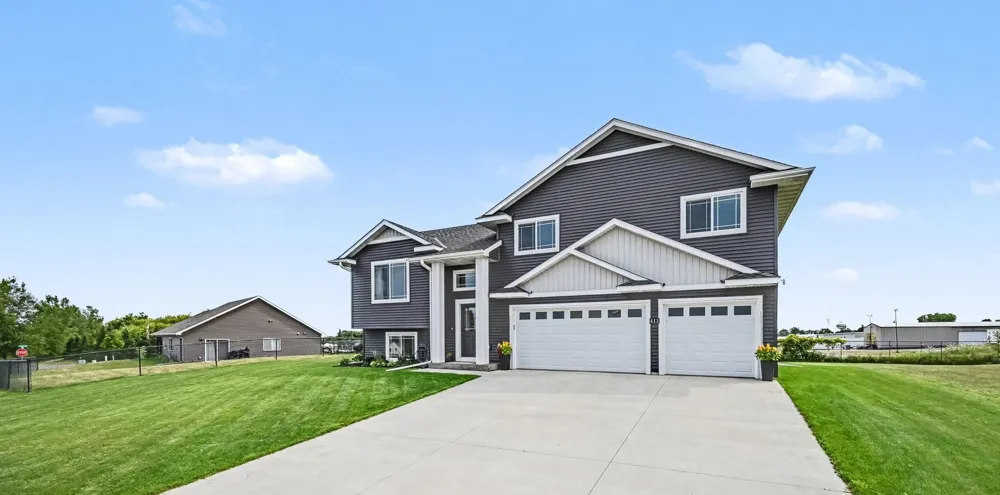 413 Highland Drive Ellsworth, WI 54011