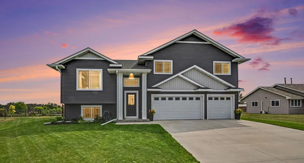413 Highland Drive Ellsworth, WI 54011