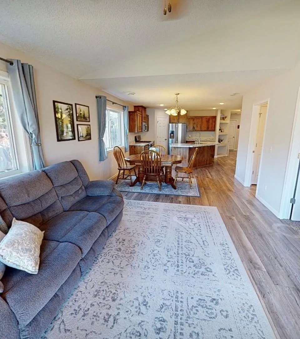 818 Holton Avenue Brainerd, MN 56401
