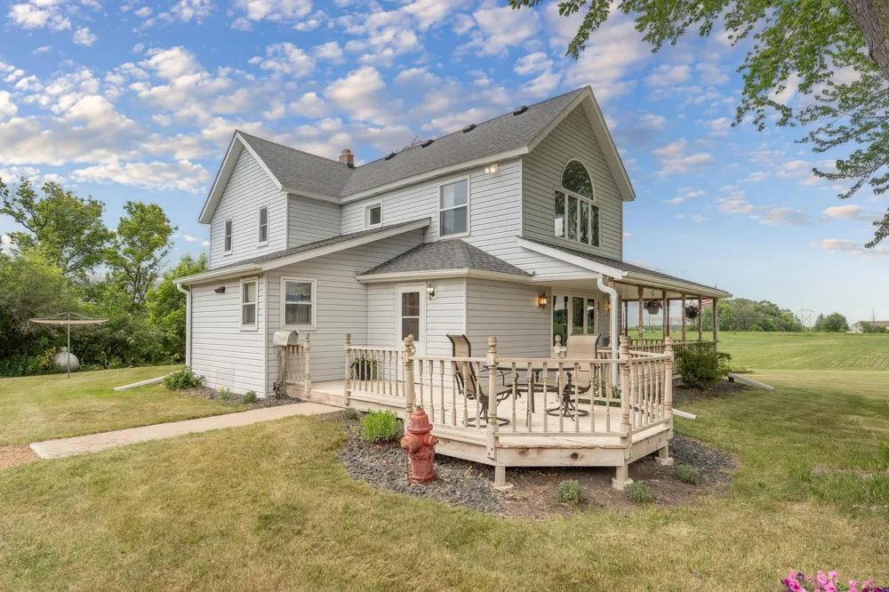 27326 Church Avenue New Prague, MN 56071