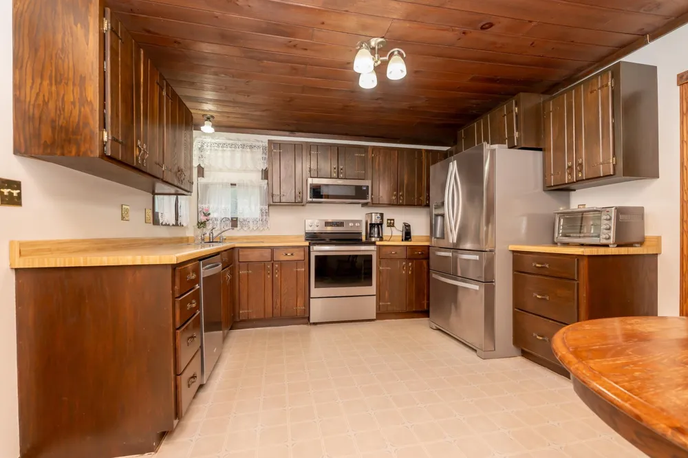 27326 Church Avenue New Prague, MN 56071