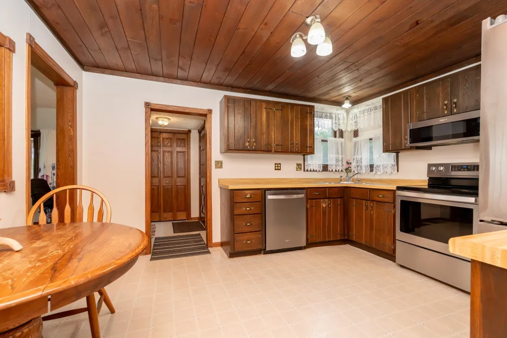 27326 Church Avenue New Prague, MN 56071
