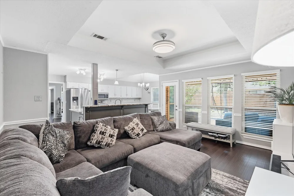 629 Park Lane Highland Village, TX 75077