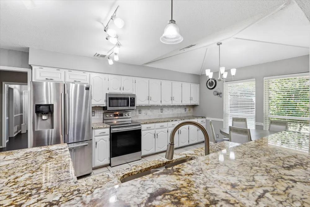 629 Park Lane Highland Village, TX 75077