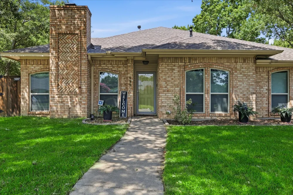 629 Park Lane Highland Village, TX 75077