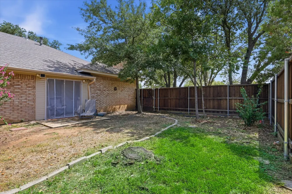 629 Park Lane Highland Village, TX 75077