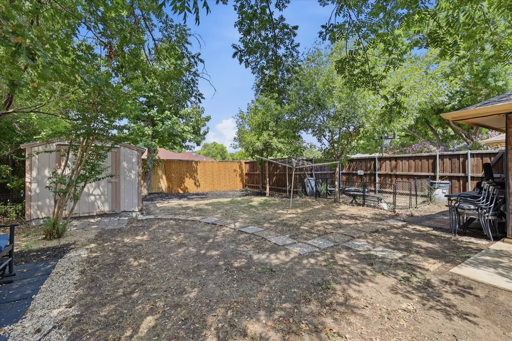 629 Park Lane Highland Village, TX 75077