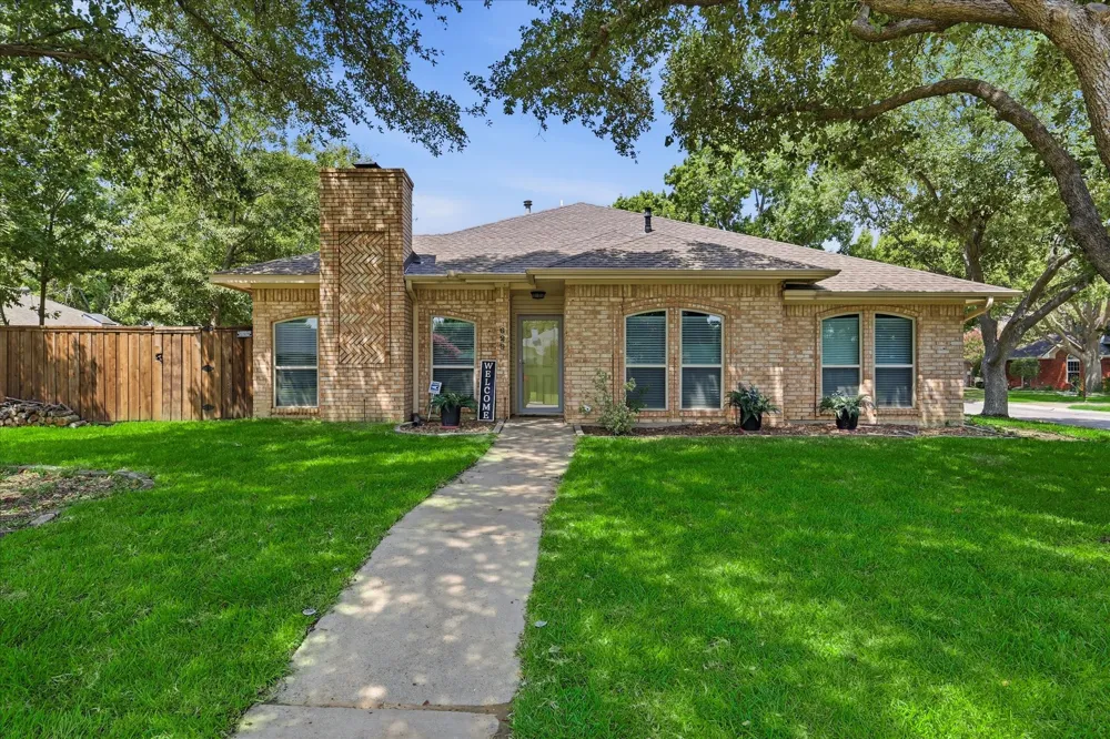629 Park Lane Highland Village, TX 75077