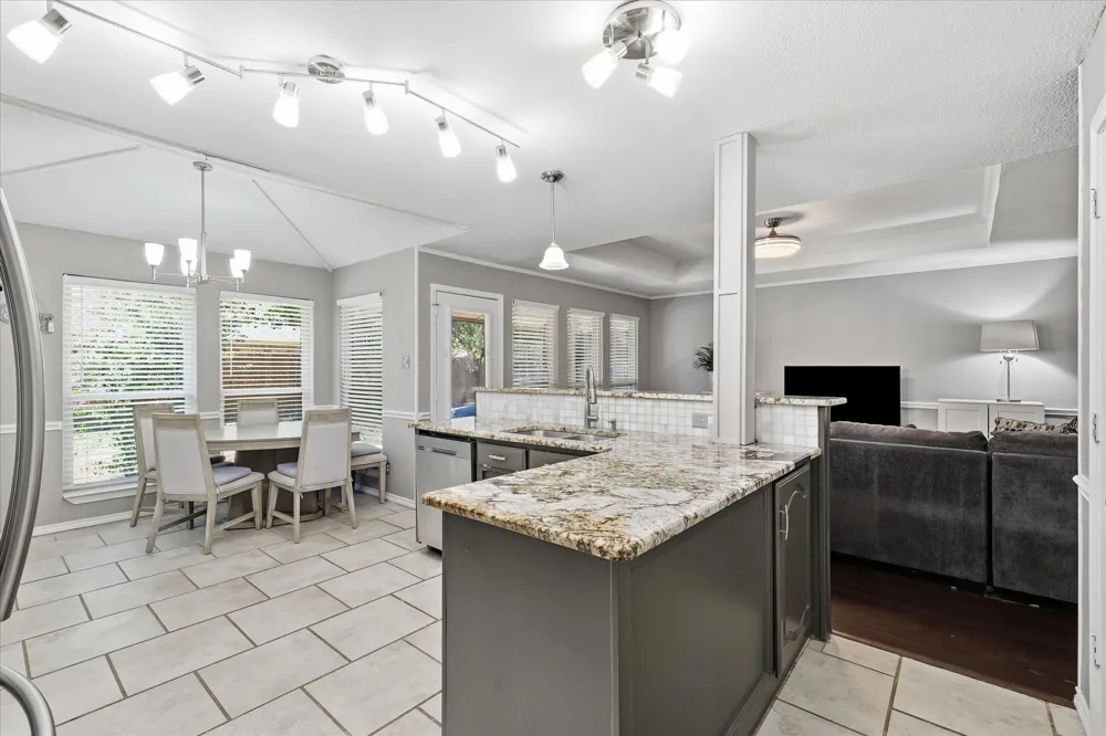 629 Park Lane Highland Village, TX 75077