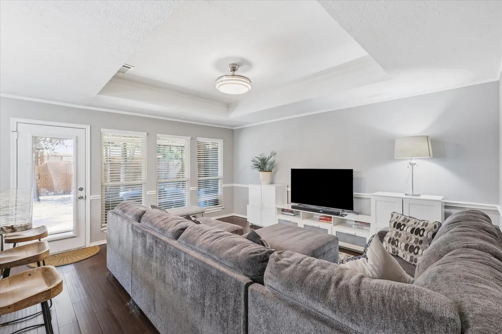 629 Park Lane Highland Village, TX 75077