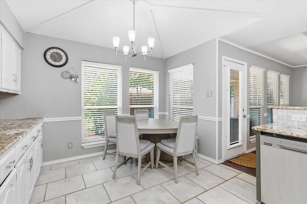 629 Park Lane Highland Village, TX 75077