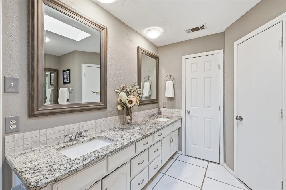 629 Park Lane Highland Village, TX 75077
