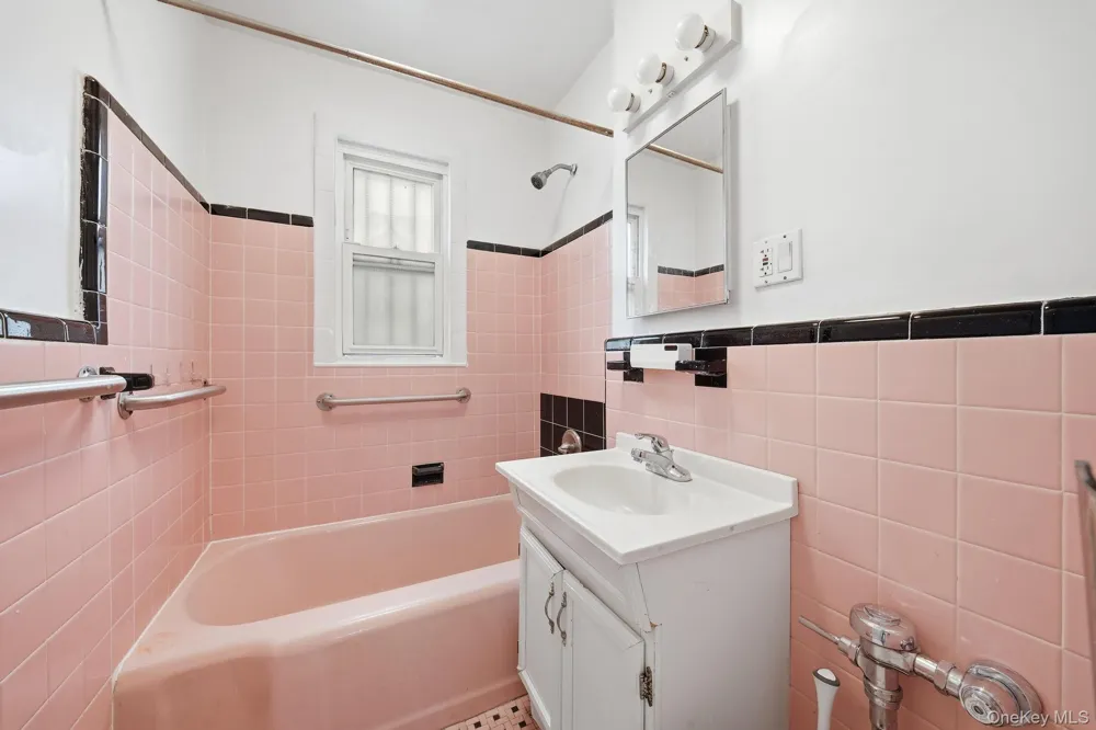 5332 187th Street Fresh Meadows, NY 11365