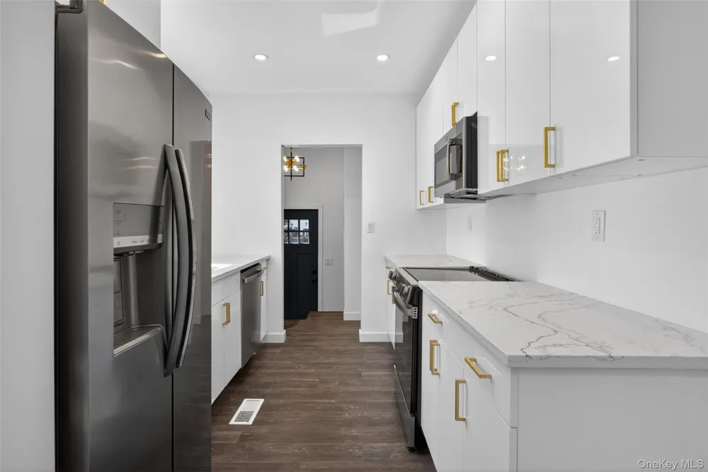60 W Jeanibo Road Monroe, NY 10950