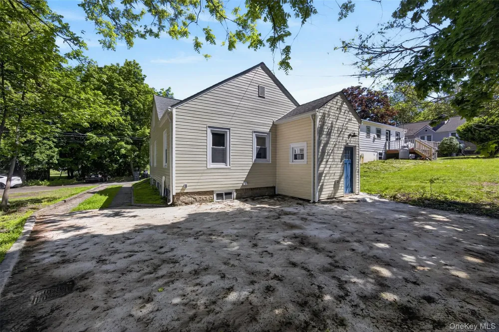 60 W Jeanibo Road Monroe, NY 10950