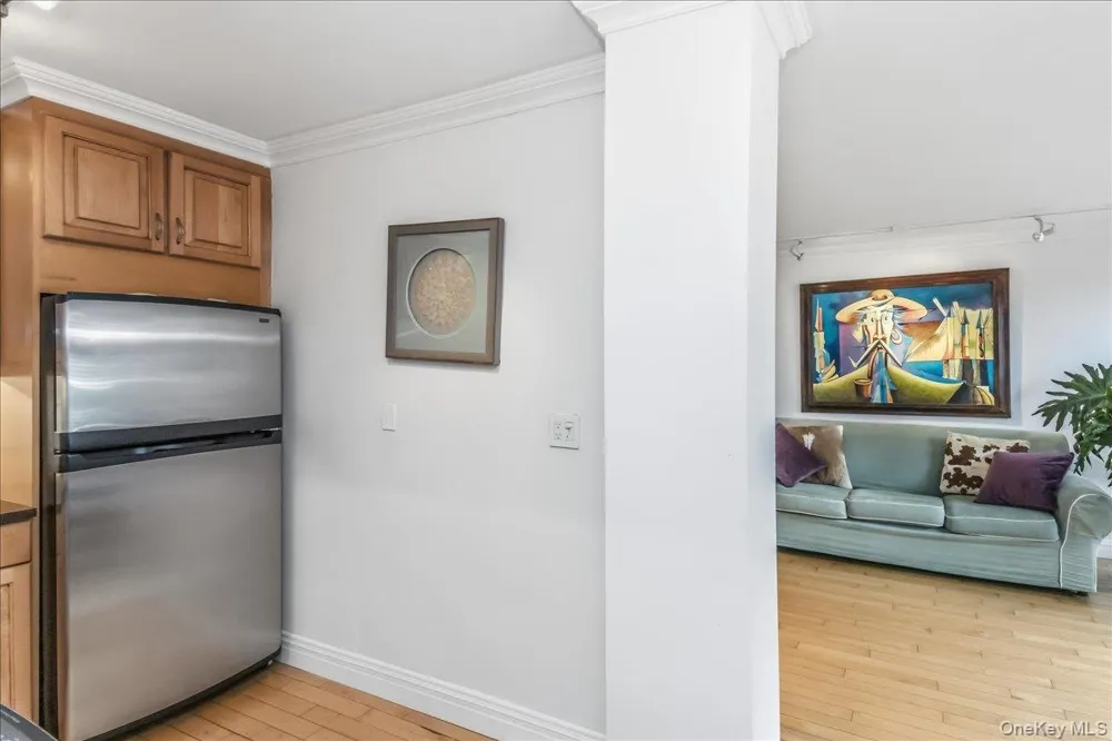 3965 52nd St #Apt 8k Woodside, NY 11377