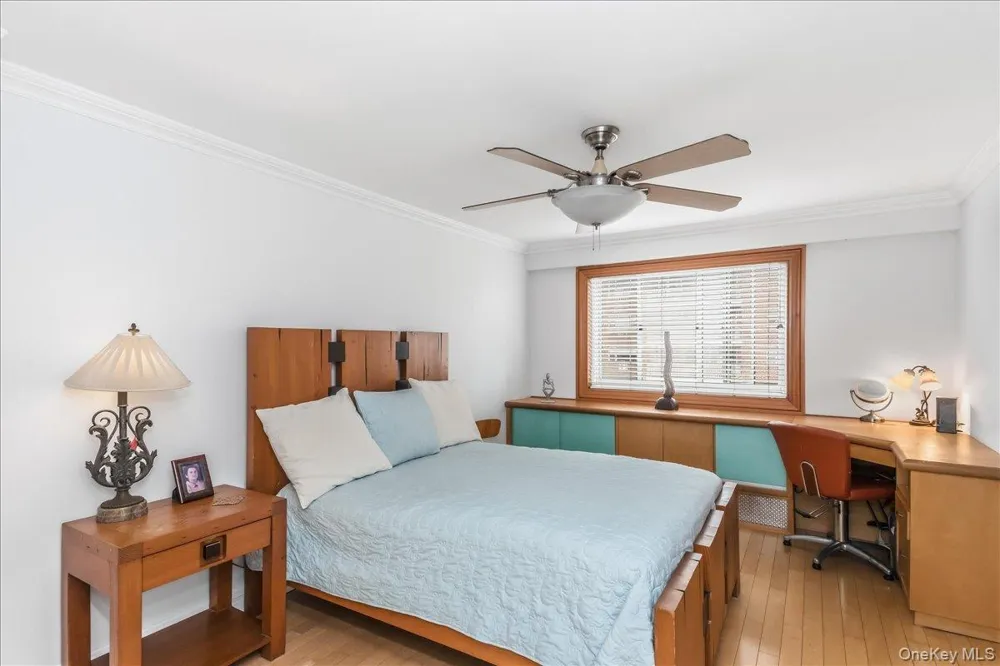 3965 52nd St #Apt 8k Woodside, NY 11377