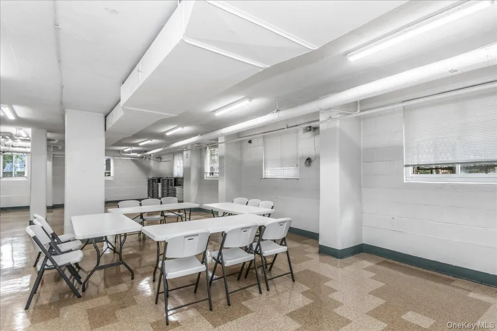 3965 52nd St #Apt 8k Woodside, NY 11377