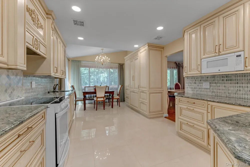 902 Preston Road East Meadow, NY 11554