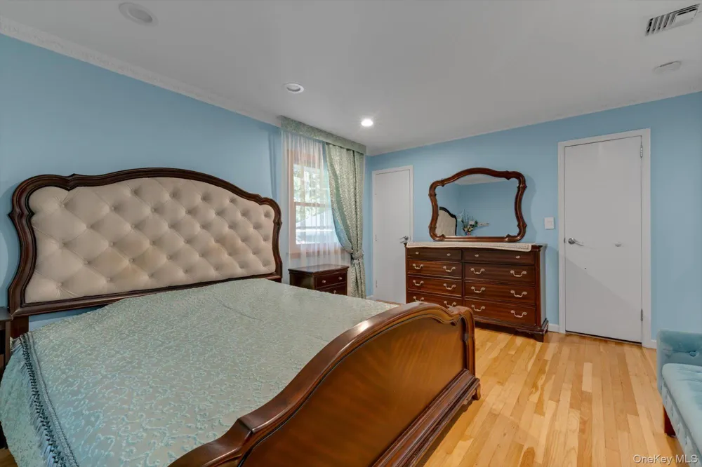 902 Preston Road East Meadow, NY 11554