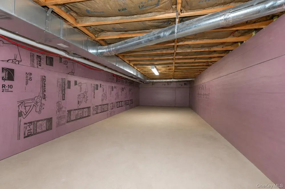 8015 Little Neck Parkway Glen Oaks, NY 11004