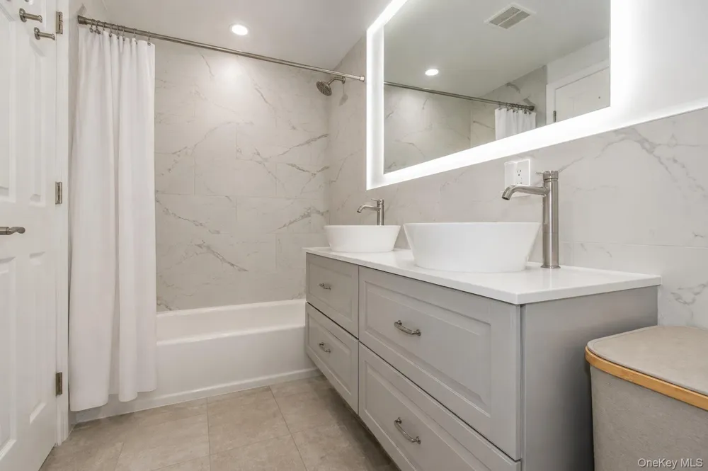 8015 Little Neck Parkway Glen Oaks, NY 11004