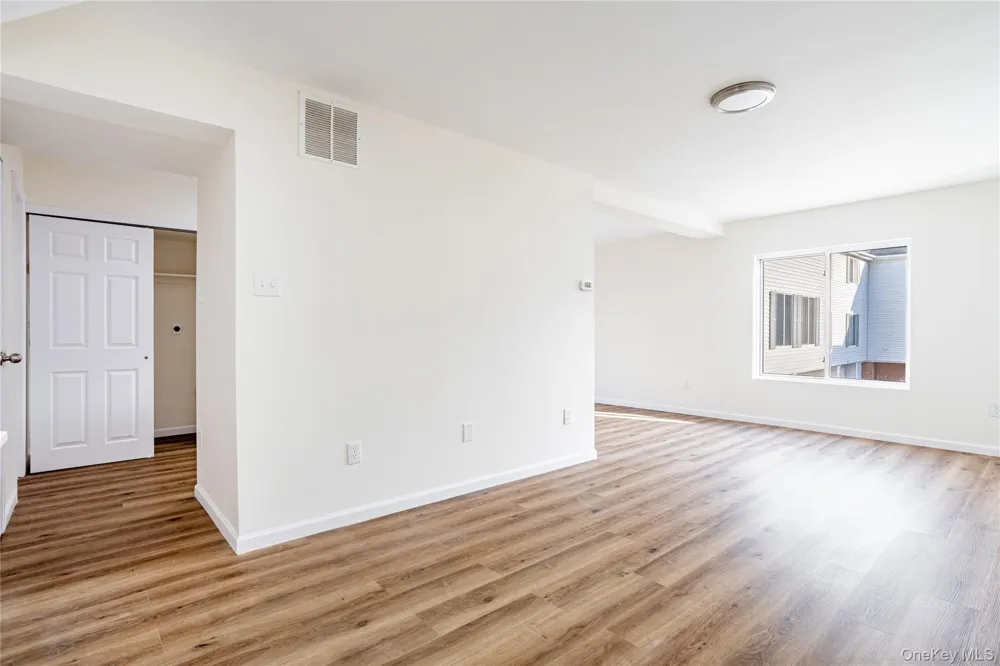 491 Ilyssa Way Staten Island, NY 10312