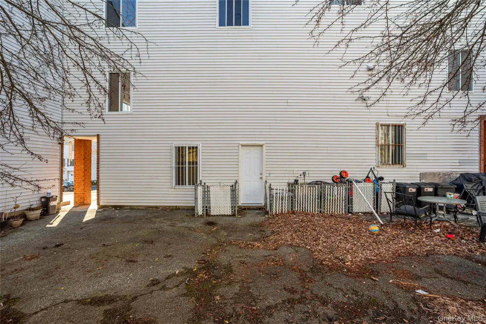 491 Ilyssa Way Staten Island, NY 10312
