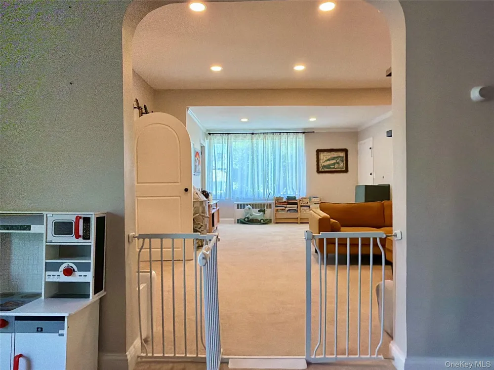 646 W Beech Street #Lower Long Beach, NY 11561